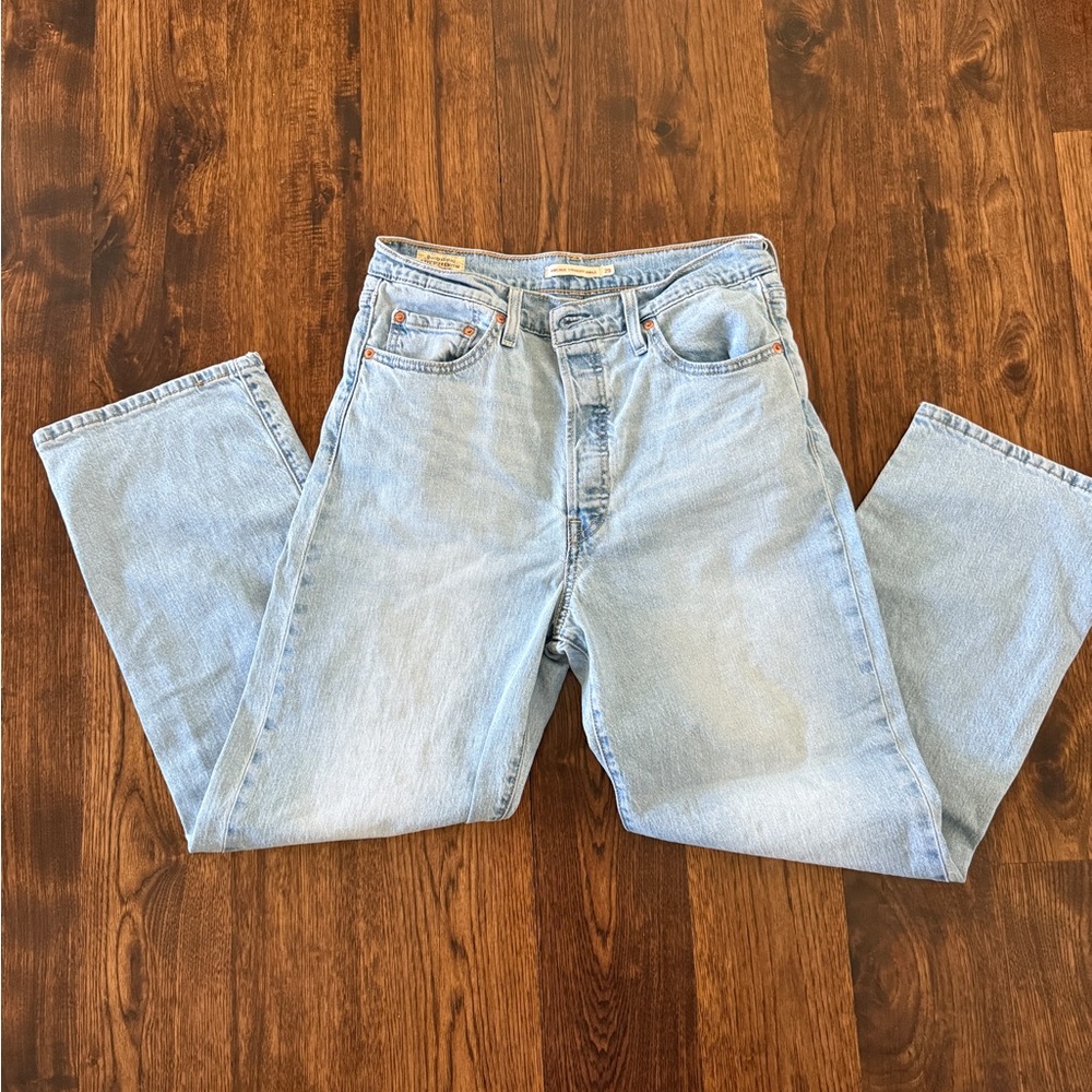 Levi’s Ribcage Straight Leg jeans